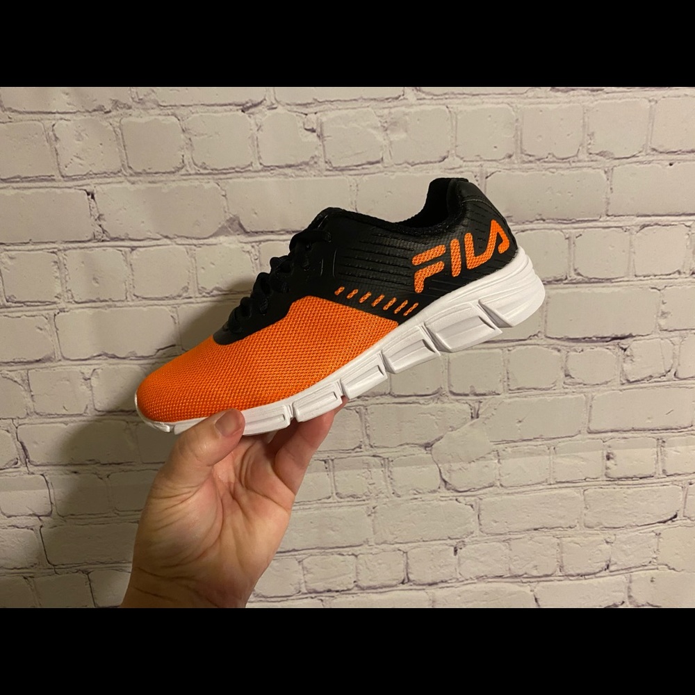 Fila Boys Sneaker Size 2y Orange/Black NEW!💥